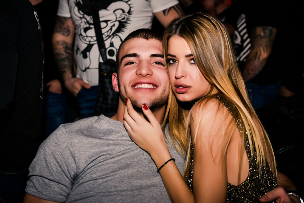 Pogledajte provokativne slike nove Veljkove devojke (VIDEO)