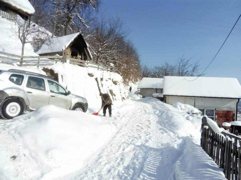 Na Goliji borba sa smetovima od dva metra!