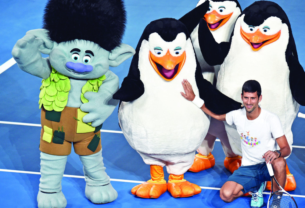 Nole u društvu trolova i pingvina