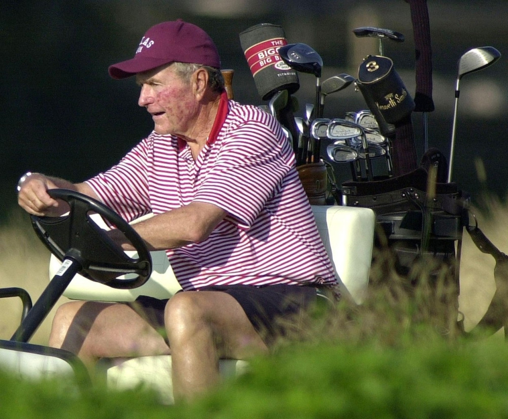 Buš stariji u bolnici