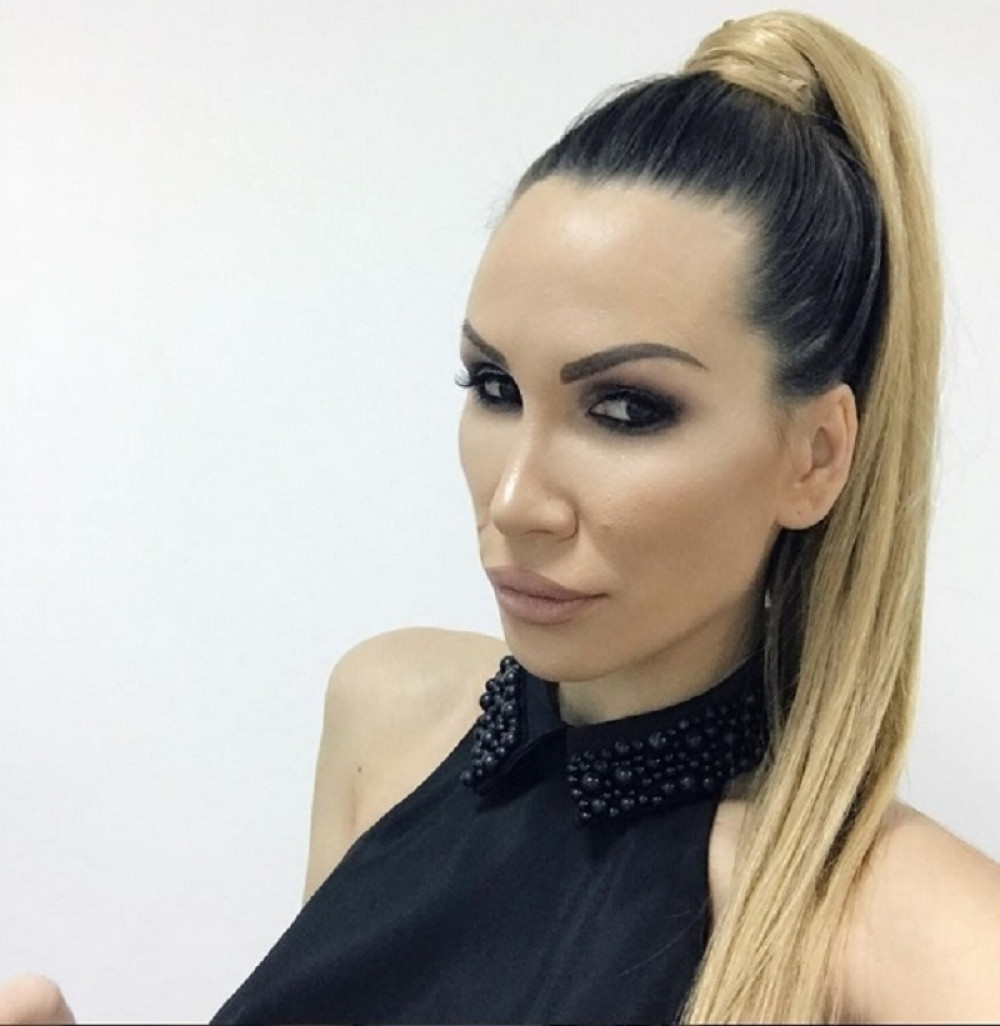 Nikolija vratila trbušnjake (FOTO)