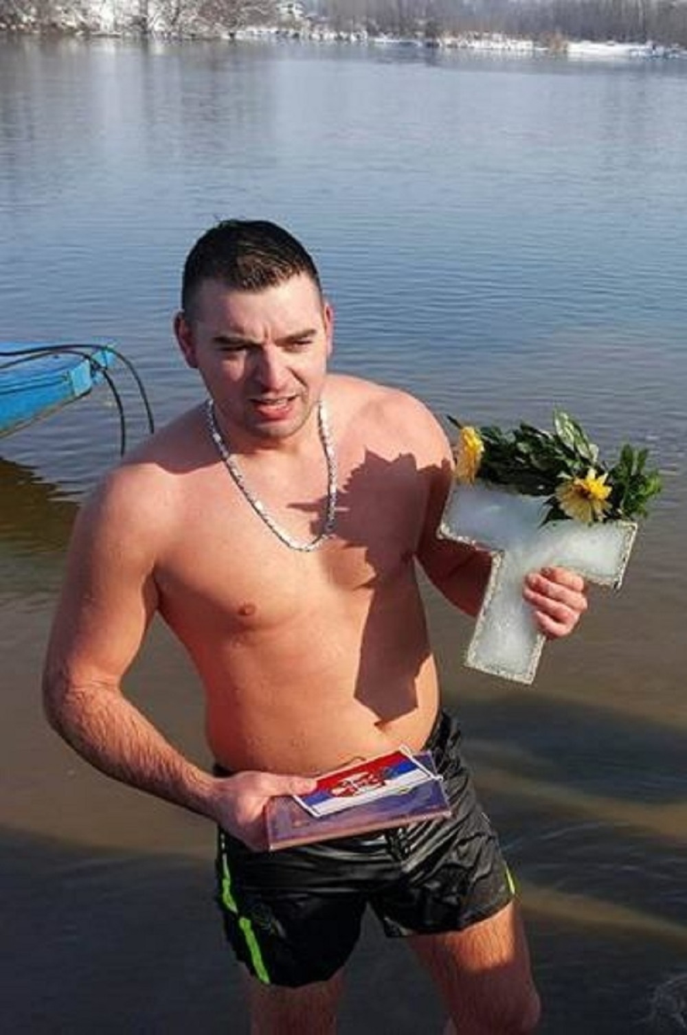 Bajkeri plivali za časni krst