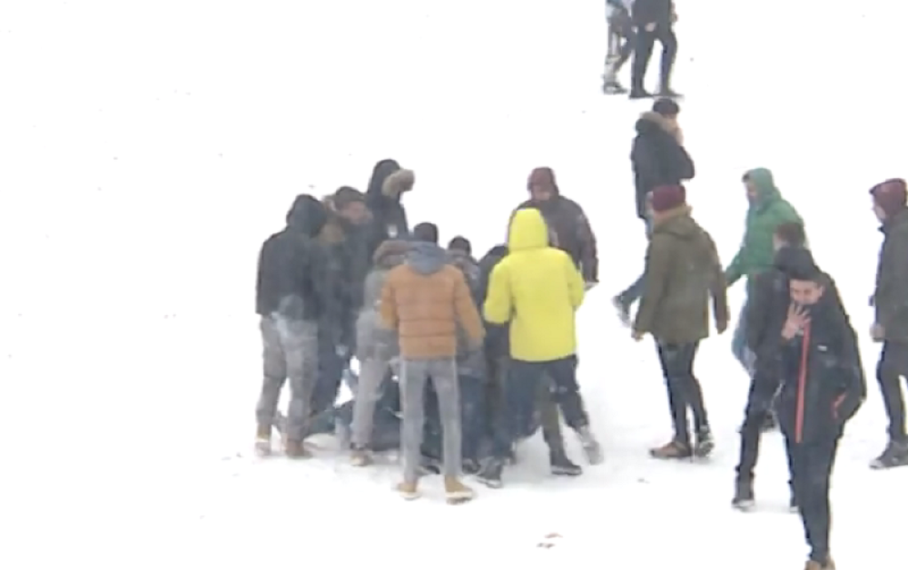 Masovna tuča đaka! (VIDEO)