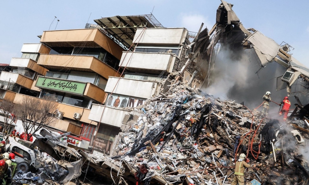 Srušio se prestonički soliter (FOTO+VIDEO)