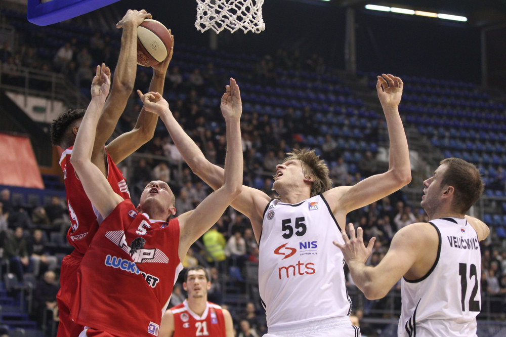 Partizan razmontirao FMP!