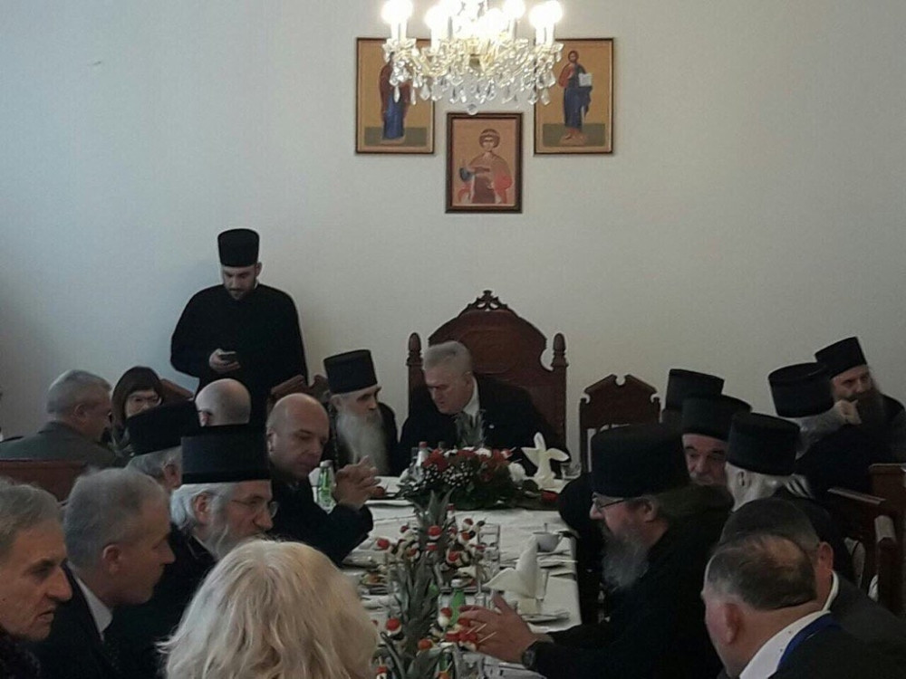 Nikolić tražio blagoslov za kandidaturu!