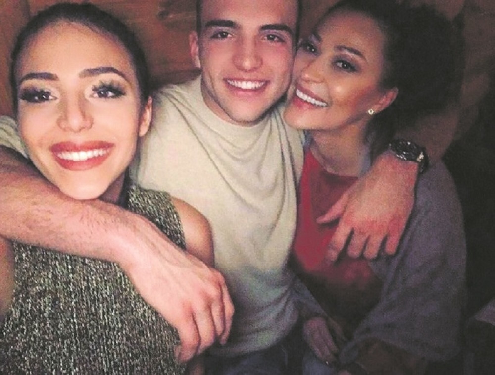 Ceca privatno sluša rep