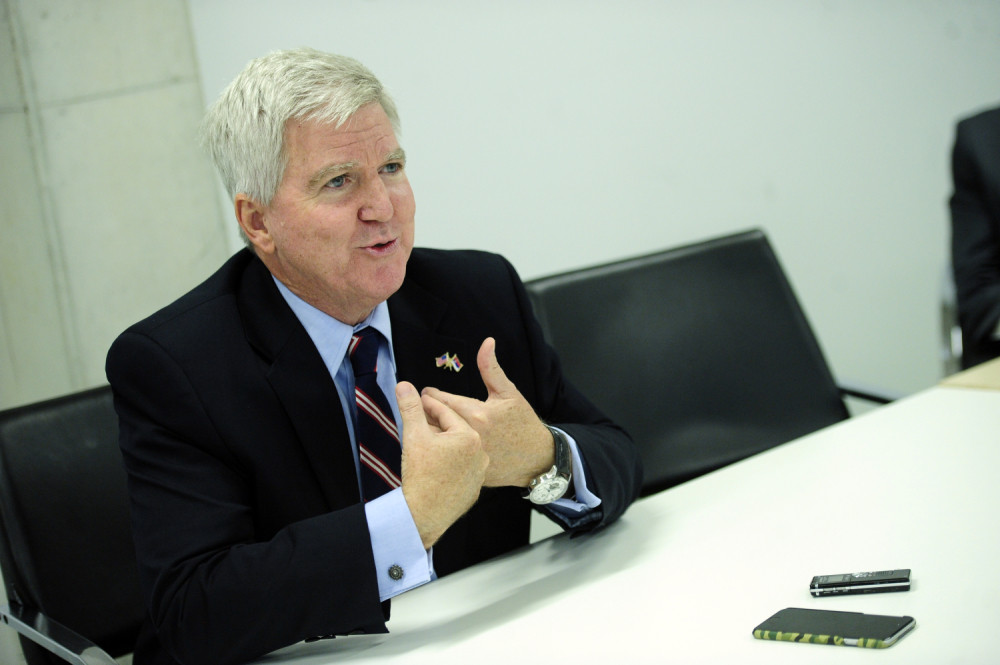 Skot: Trenutno stanje - neravnina na putu