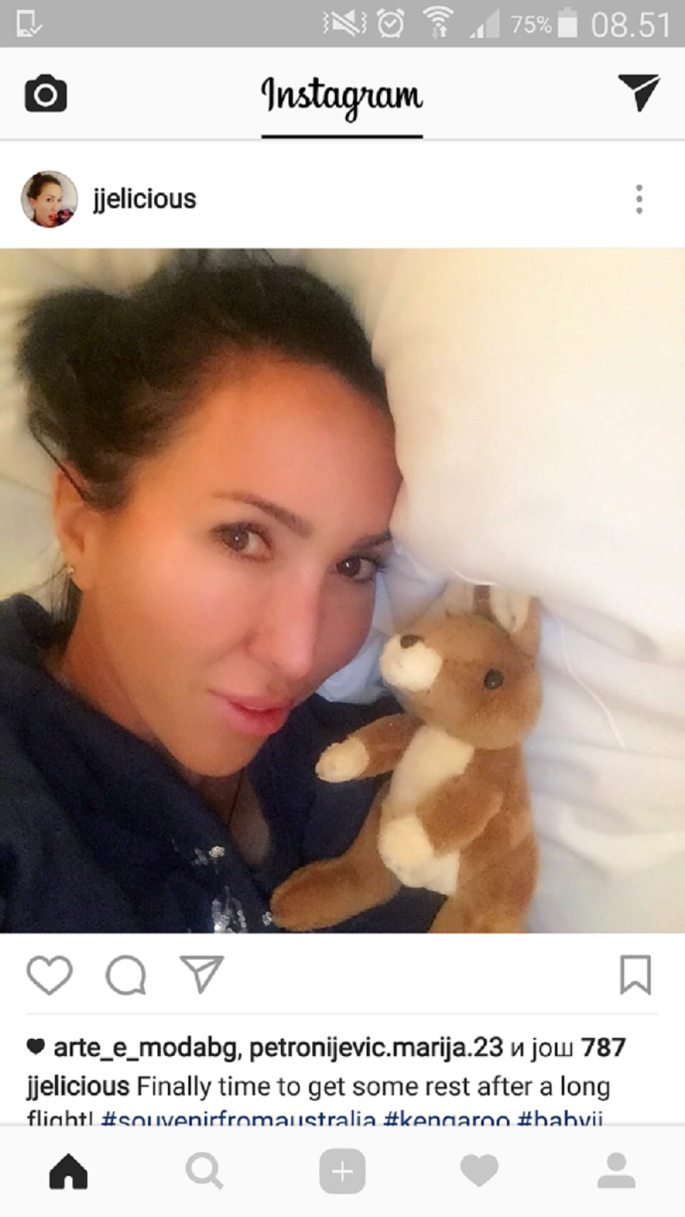 Jankovićeva spava s plišanom igračkom!