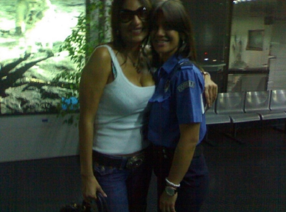 Policajka pored Cece je danas poznata pevačica