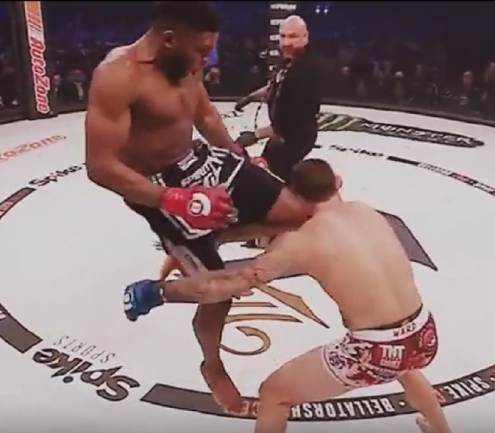 Da li je ovo najbrutalniji nokaut ikada (VIDEO)