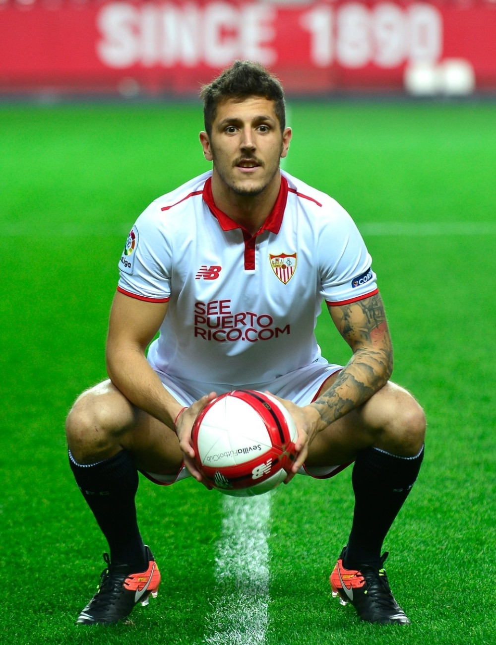 Vlahović predstavljen u Fiorentini, želi putem Jovetića