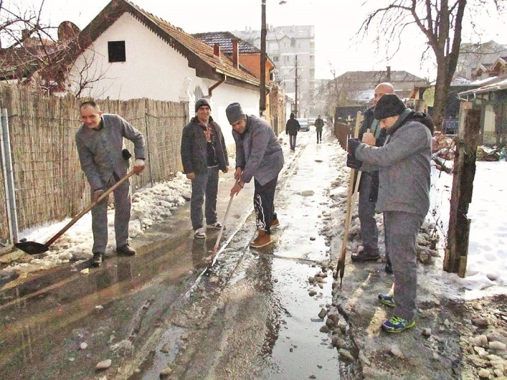 Osuđenici čiste led pred Noletov dolazak