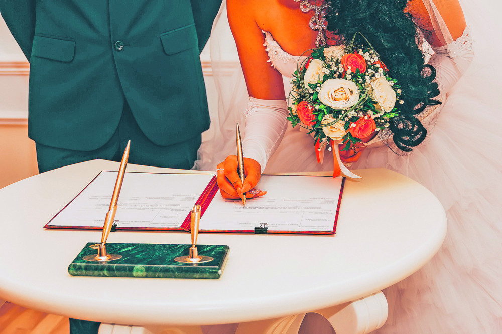 Dve i po godine nakon razvoda, saznala je surovu istinu o njihovom braku