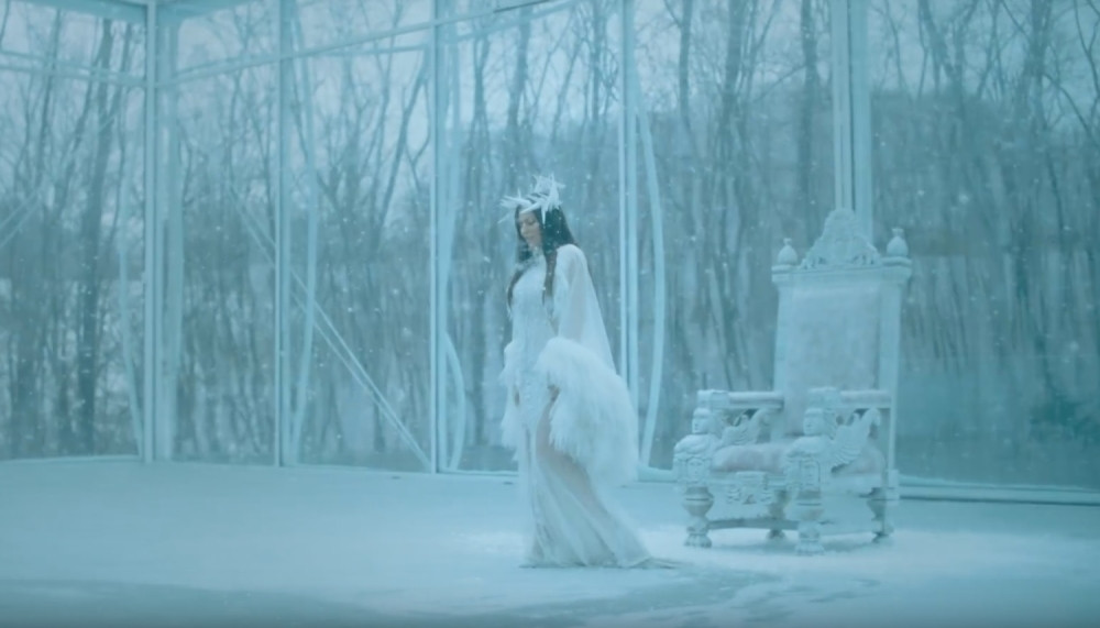 Ceca kao ledena kraljica (FOTO + VIDEO)