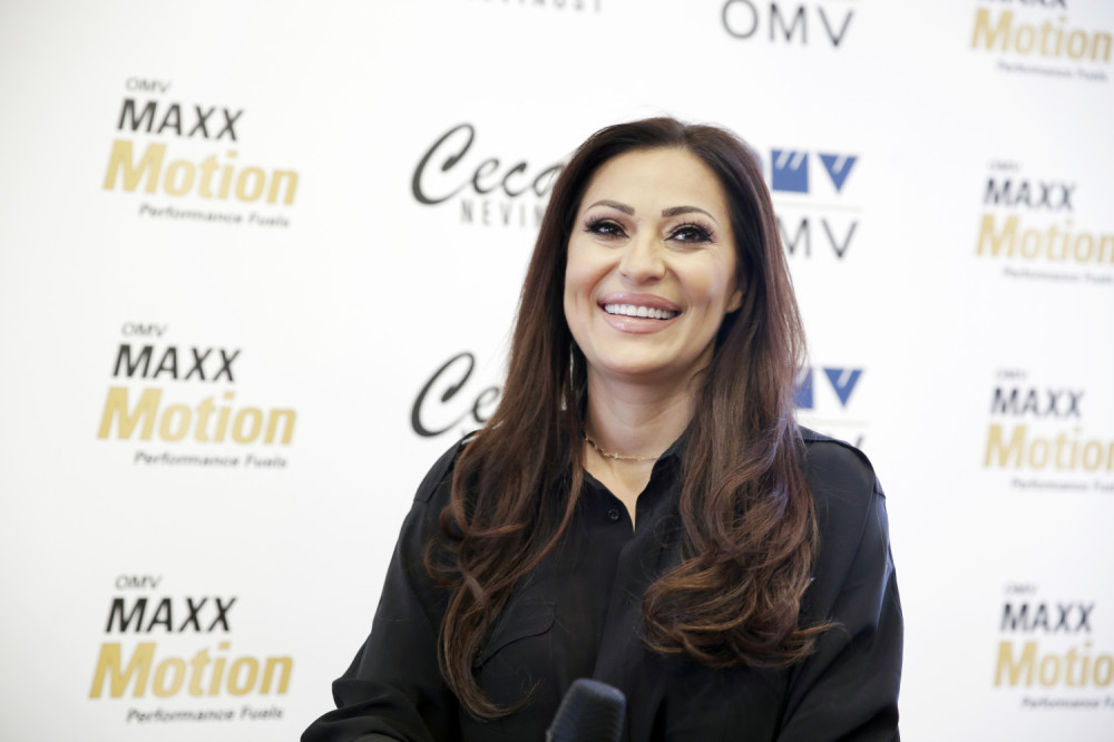 Cecina nova fotka oduševila fanove (FOTO)