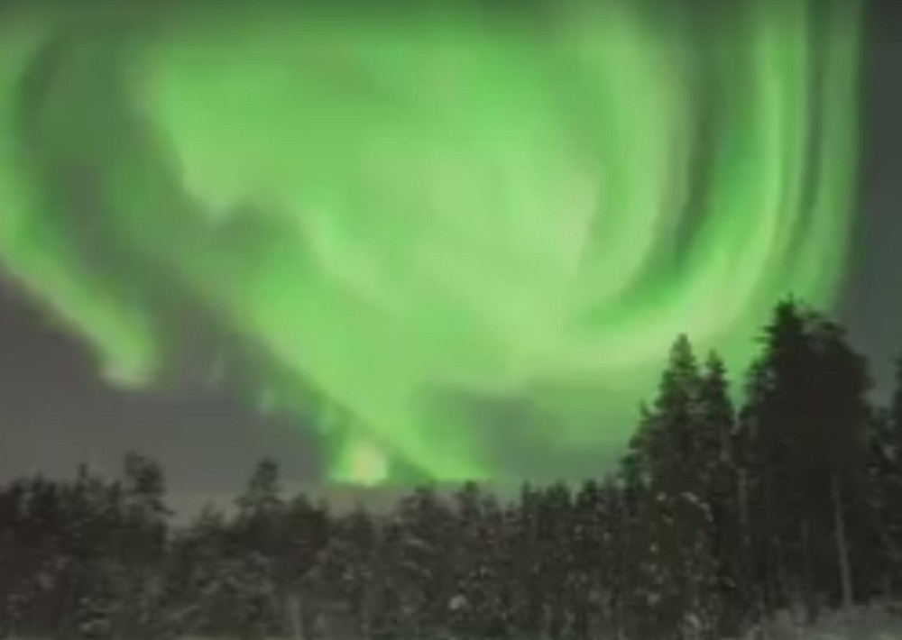 Veličanstvena igra polarne svetlosti (VIDEO)