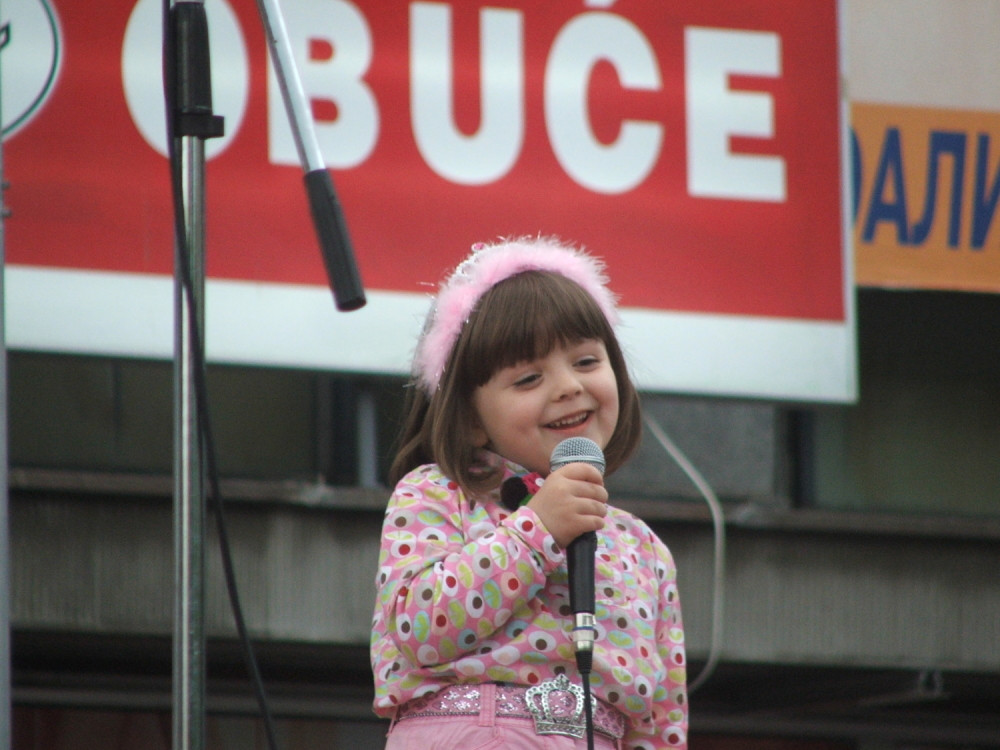 Ovako danas izgleda "Džejms Bond" Mica!