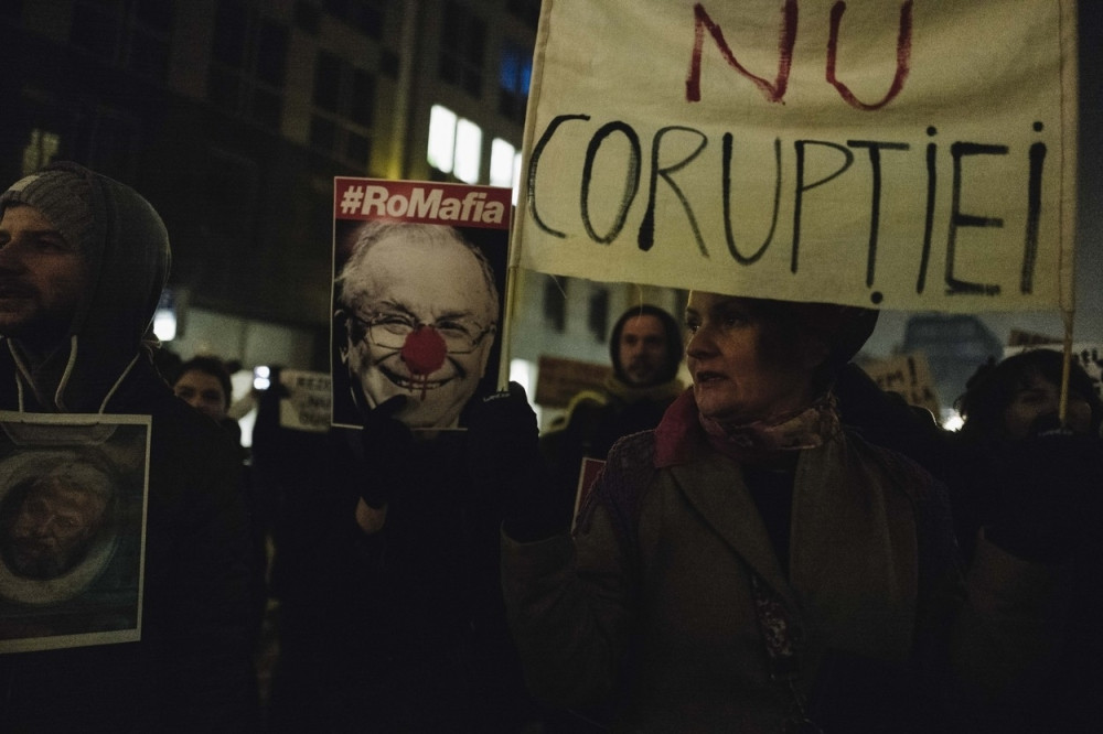 Masovni protesti zbog ublažavanja propisa protiv korupcije