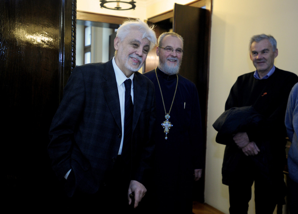 Irinej odlikovao Vitezovića