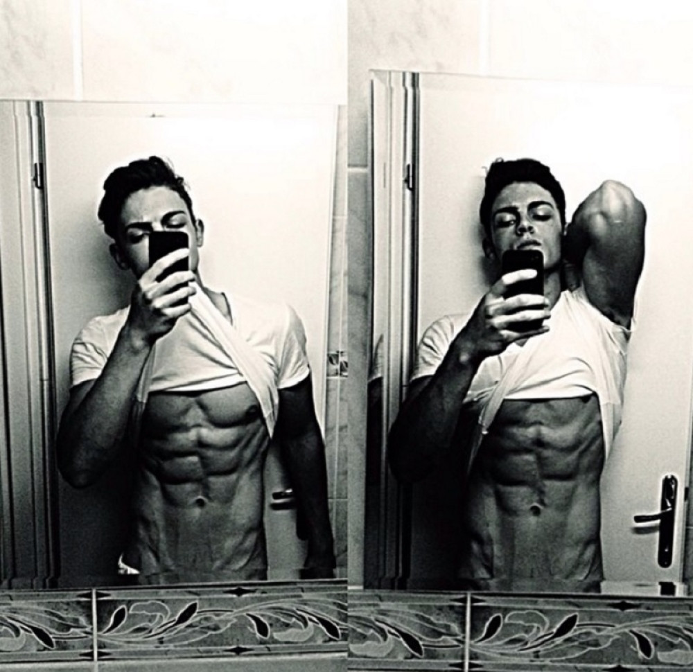 Upoznajte seksi Karića (FOTO)