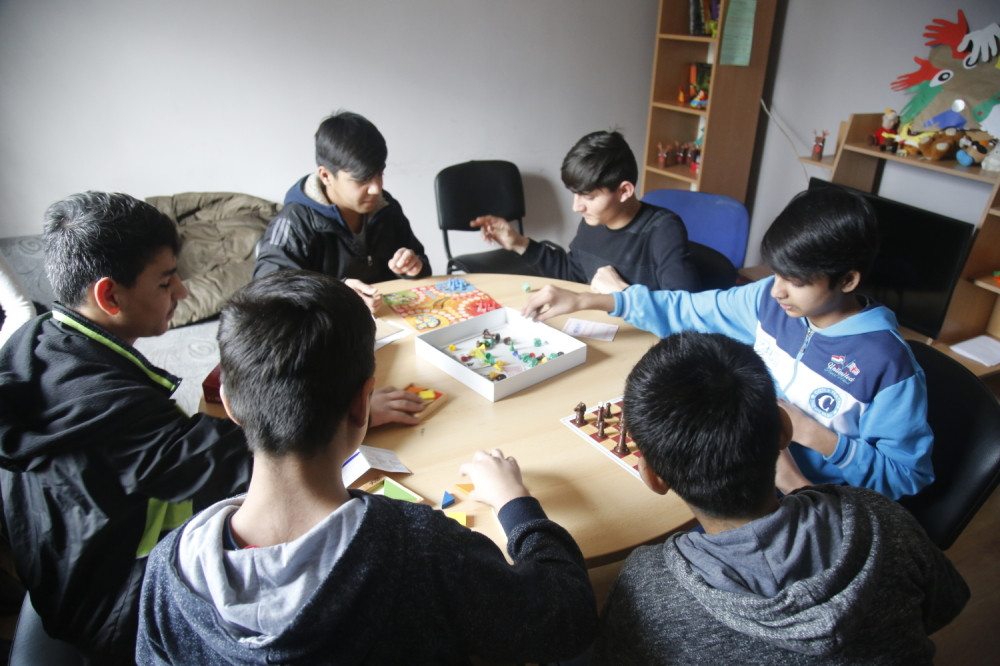 Deca migranti u školskim klupama u Srbiji