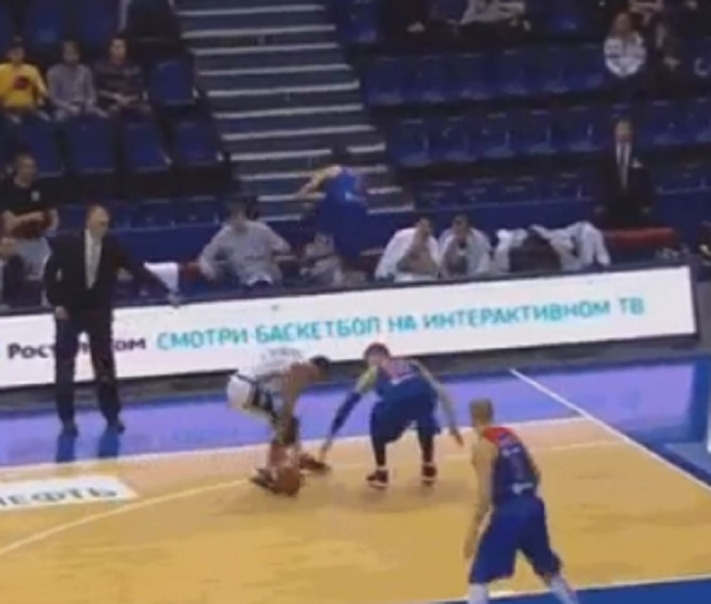 Magična dodavanja i letovi preko reklama (VIDEO)