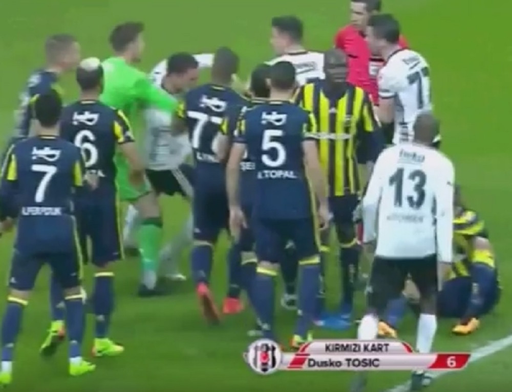 Van Persi mi je vređao ženu!