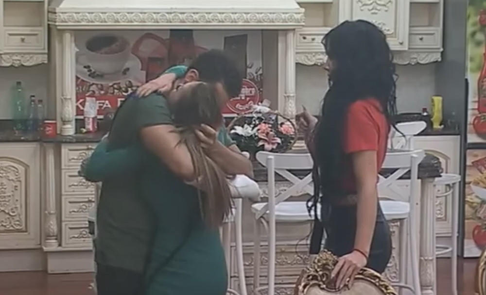 ŠTA SE OVO DEŠAVA?! Četiri učesnika napustilo rijaliti u jednom danu!