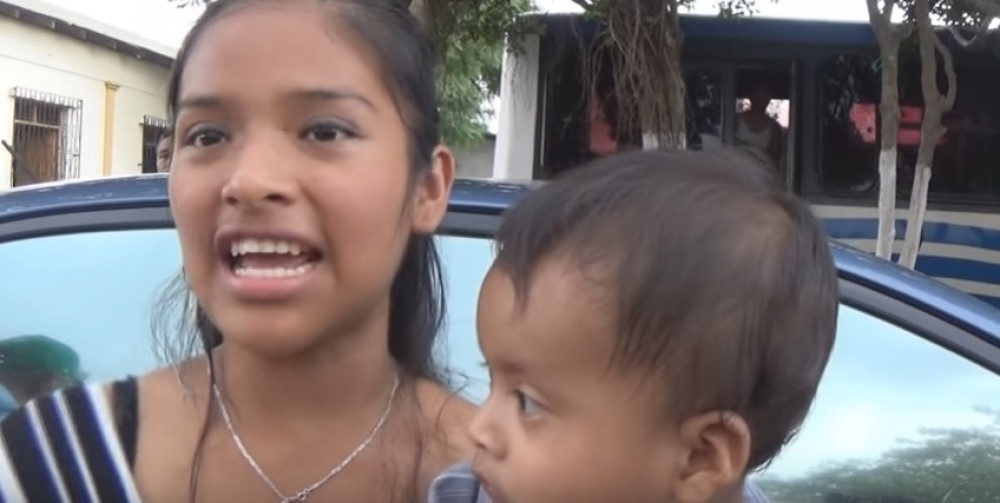 Trudna ljubavnica mu banula na venčanje (VIDEO)