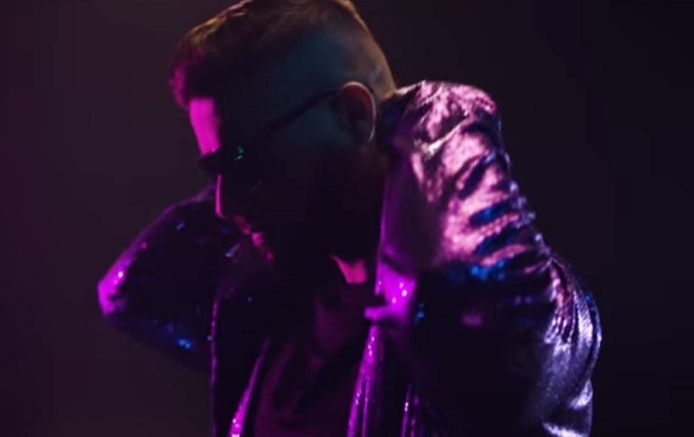 Srpski pevač obrisao spot sa Jutjuba zbog islama (VIDEO)