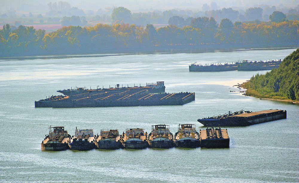 Kradu od države milion evra nedeljno