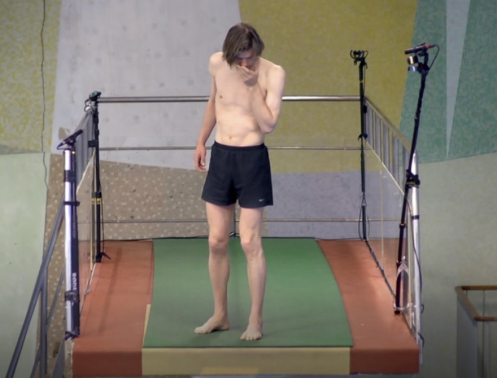 Da li biste smeli da skočite sa "desetke"? (VIDEO)