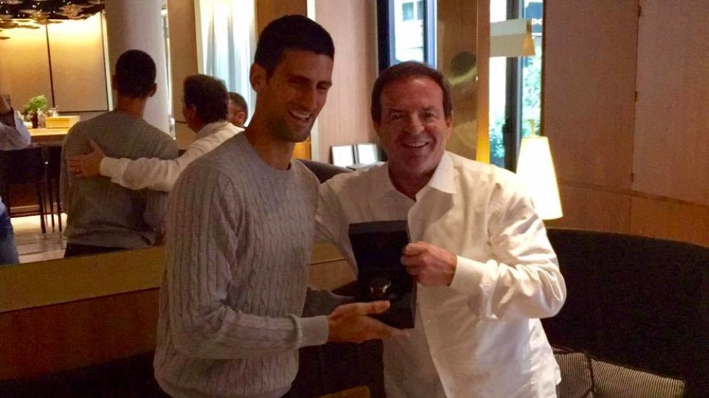 Nole poklonio Kariću skupoceni sat!