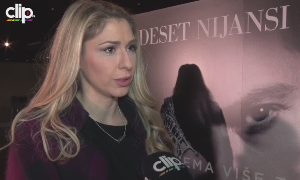 Na televiziji su samo gole žene, jedino broj telefona fali