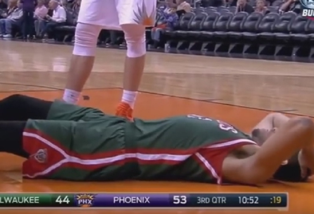 Parker ponovo pokidao ligamente (VIDEO)