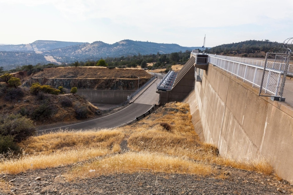 Ogromna pukotina u najvećoj brani u SAD! (FOTO)