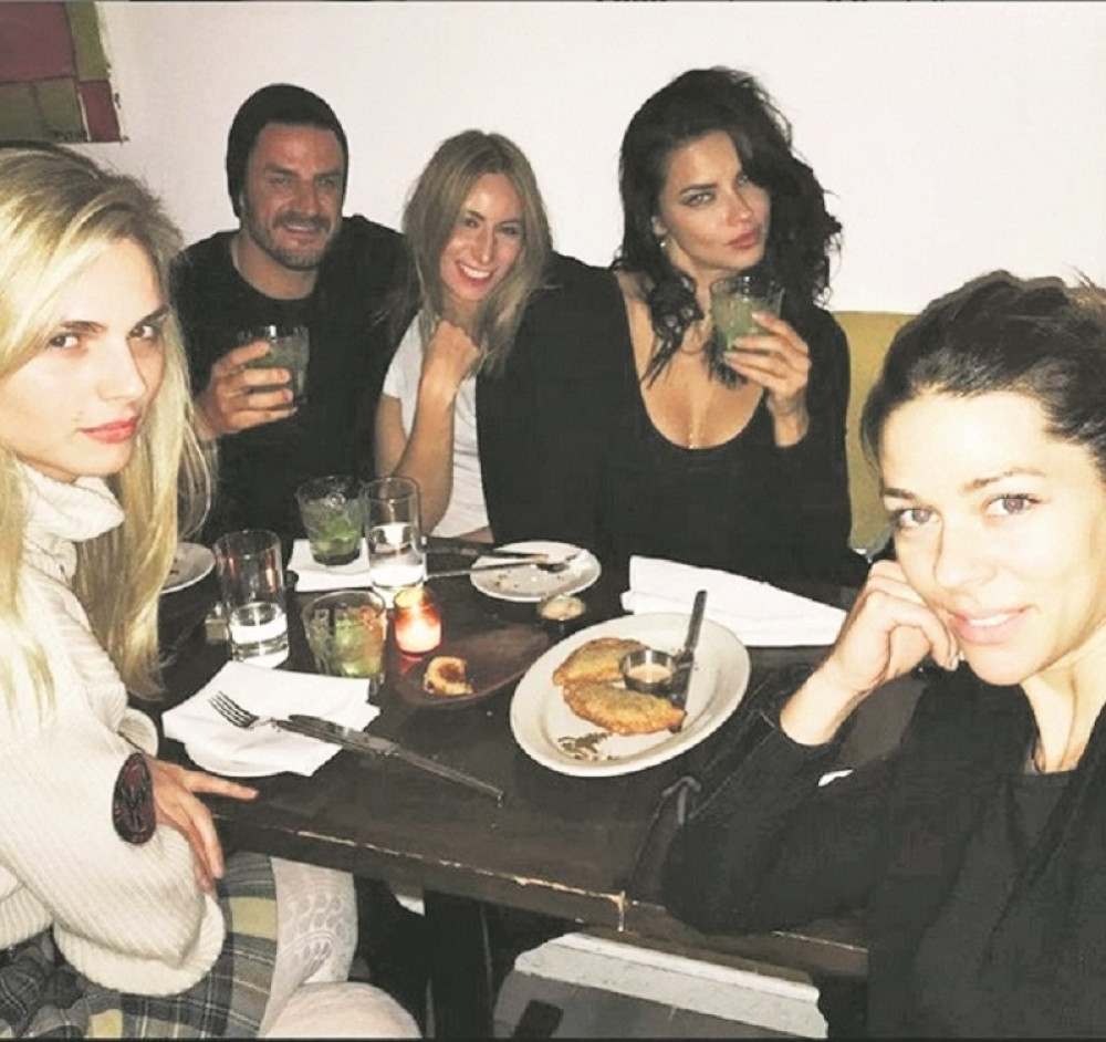 Jarićeva sestra u provodu sa Limom i Andrejom