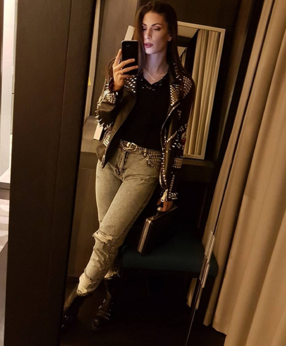 Ivana Španović PROMENILA IMIDŽ! Providne helanke, utegnuta i NOVI DETALJ!  Stvarno, DUGO JE NISMO VIDELI OVAKVU! (FOTO)