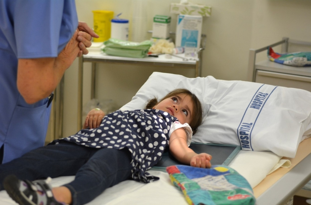 Naučnici našli uzrok leukemije i jakih alergija?! Deca masovno obolevaju zbog jedne greške roditelja!