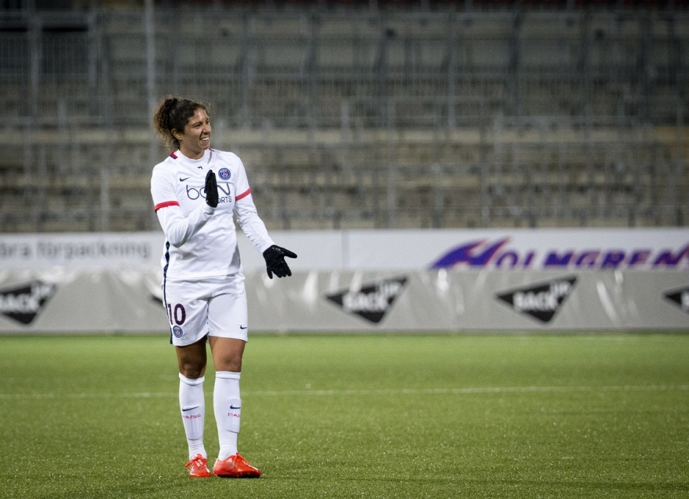 Ovo je najplaćenija fudbalerka na svetu!  (VIDEO)