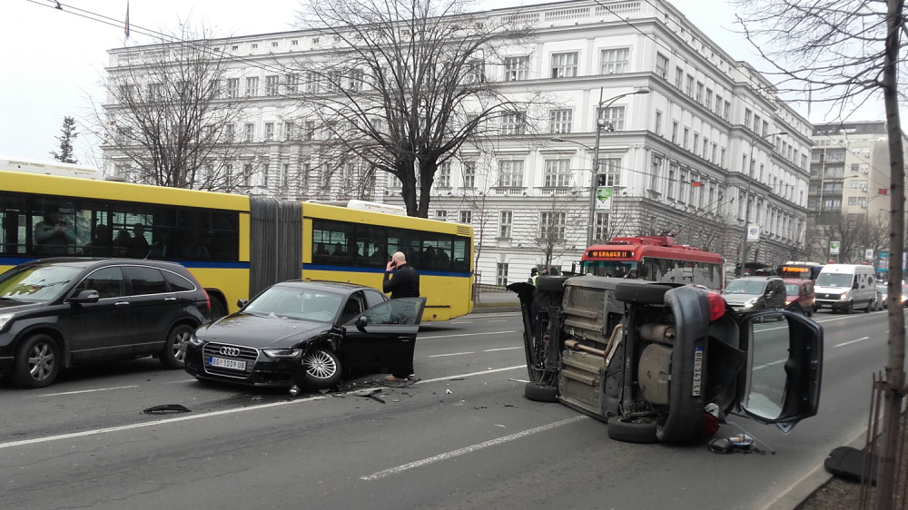 Prevrtanje u Kneza Miloša (FOTO)