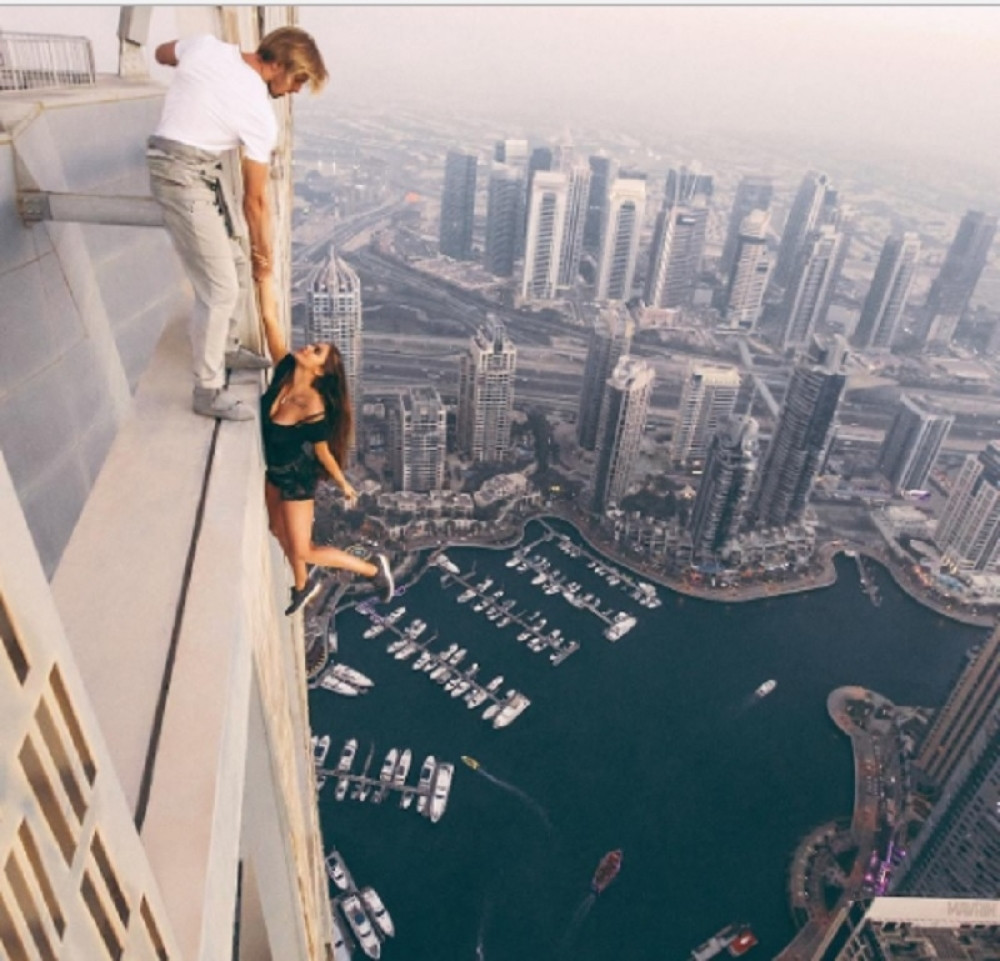 Lepa žena, al' mnogo luda! (FOTO i VIDEO)