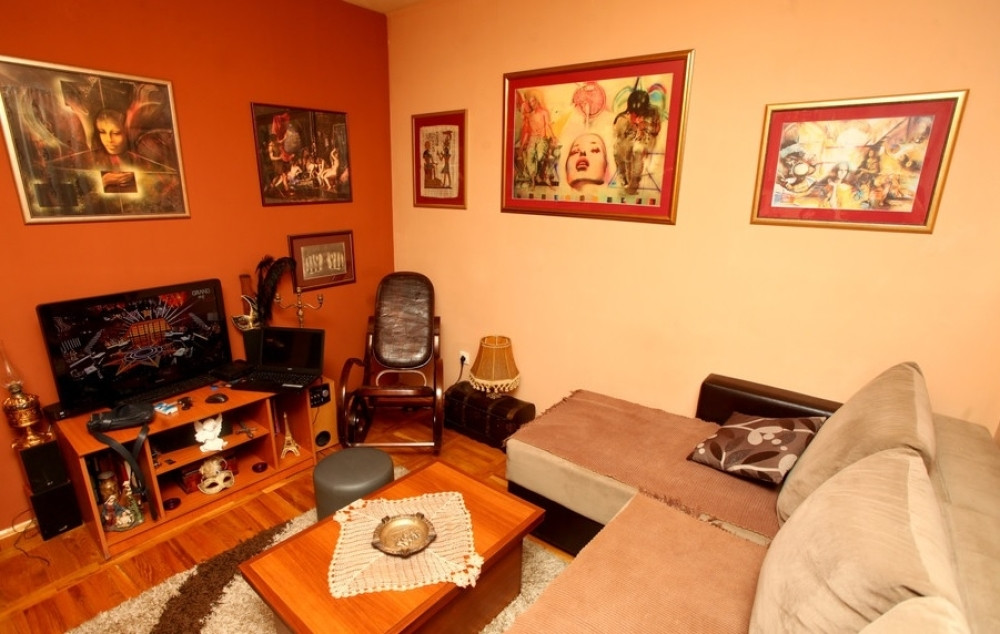 Ovde živi "Grandov" pevač (VIDEO)