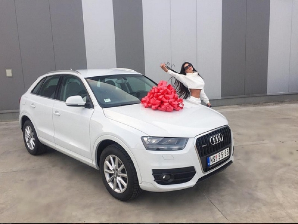 Staniji ruski tajkun kupio automobil!