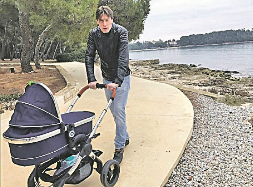 Tamara i Petar sa ćerkom u Rovinju