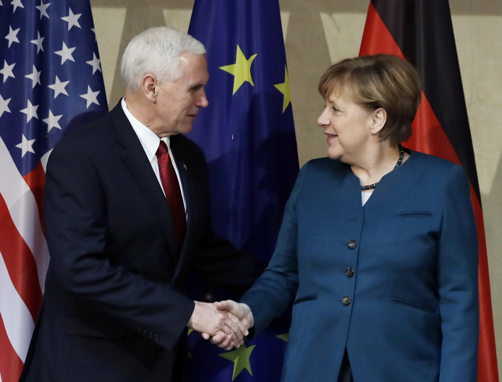 Pens: SAD će biti uz NATO i EU