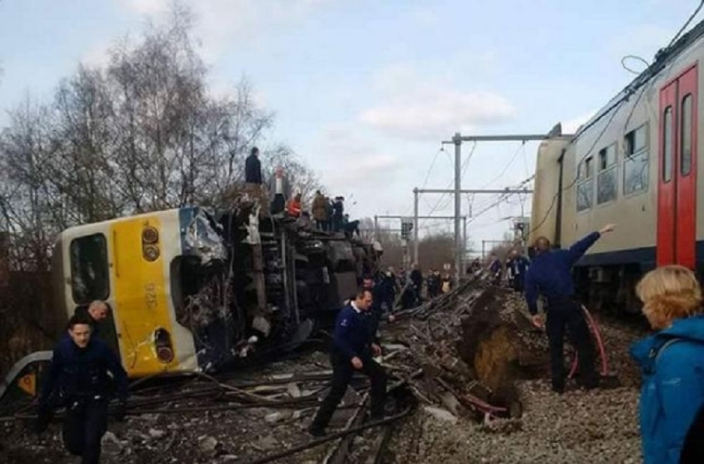 Putnički voz iskočio iz šina