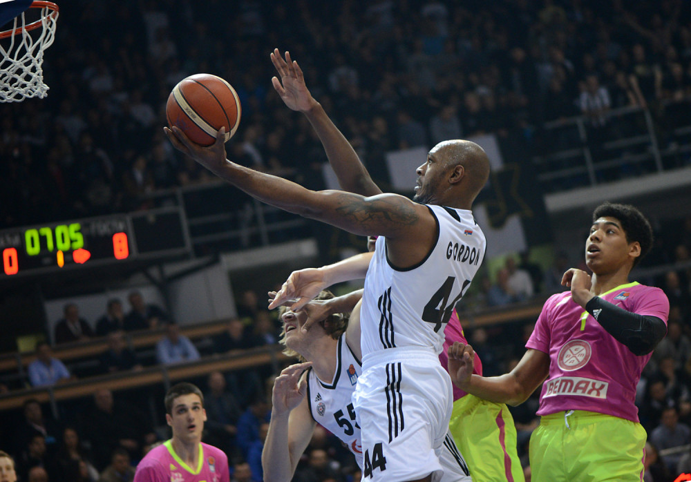 "Večiti derbi" za Žućkovu levicu!