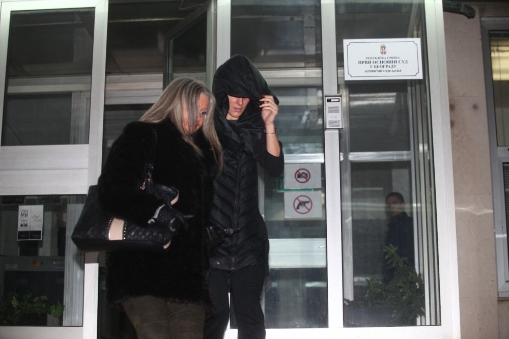 Je l' vidite šta uradi ostavljena žena?! (VIDEO)